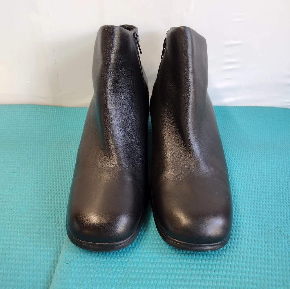 Vintage Thom McAn Women's Leather Ankle Boots Black 9.5W